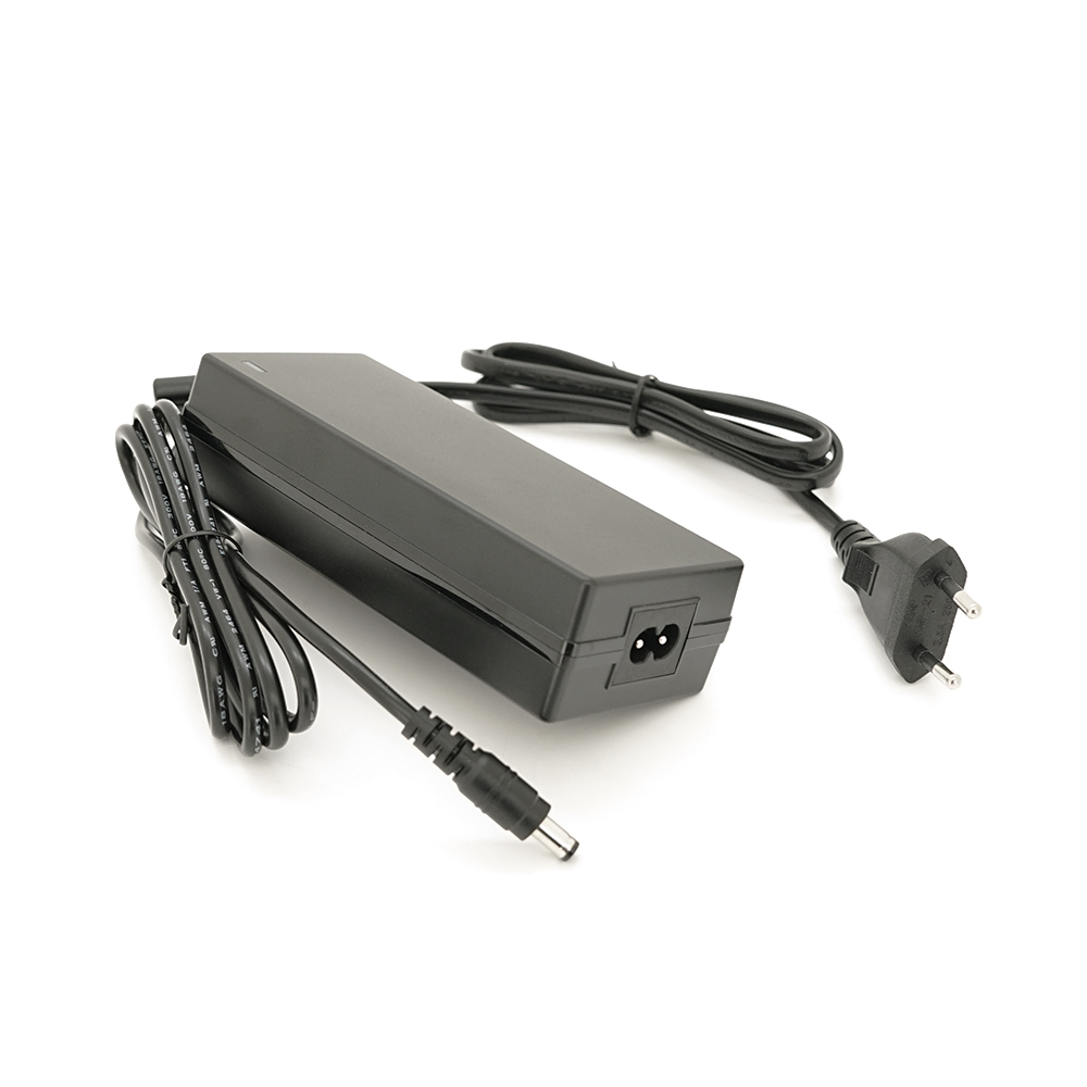 Зарядная станция Optonica B400-A1. Емкость 320Wt/h, Мощность 400W. Out:2xAC230, 2хDC13.3V/10A