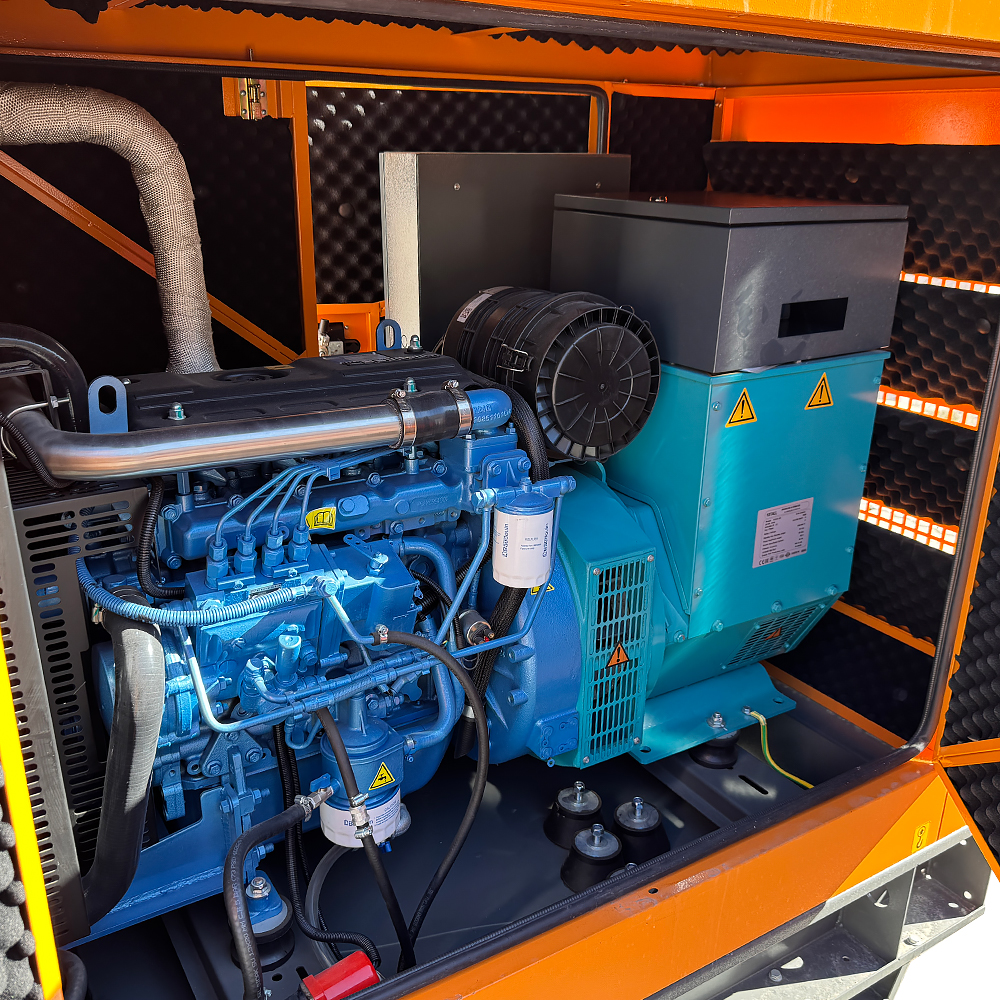 Дизельний генератор OYAL OYB-55 BAUDOUIN 4M06G55-5 55KVA/48KW, Альтернатор OYL224D, витрата 75% навантаження - 8,8 літрів/год, 230/400 В, 50 Гц (AVR+ATS), 2400x1000x1500 мм, 1050 кг, 170 л