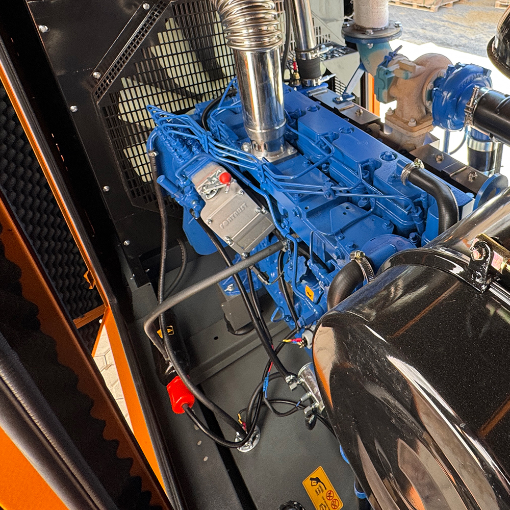 Дизельний генератор OYAL OYS-330 C-SDEC SM129TAD24 330KVA/264KW, Альтернатор OYL315C, витрата 75% навантаження - 44 літри/годину, 230/400V, 50Hz (AVR+ATS), 3900x1200x2050mm, 3480 кг, 520L