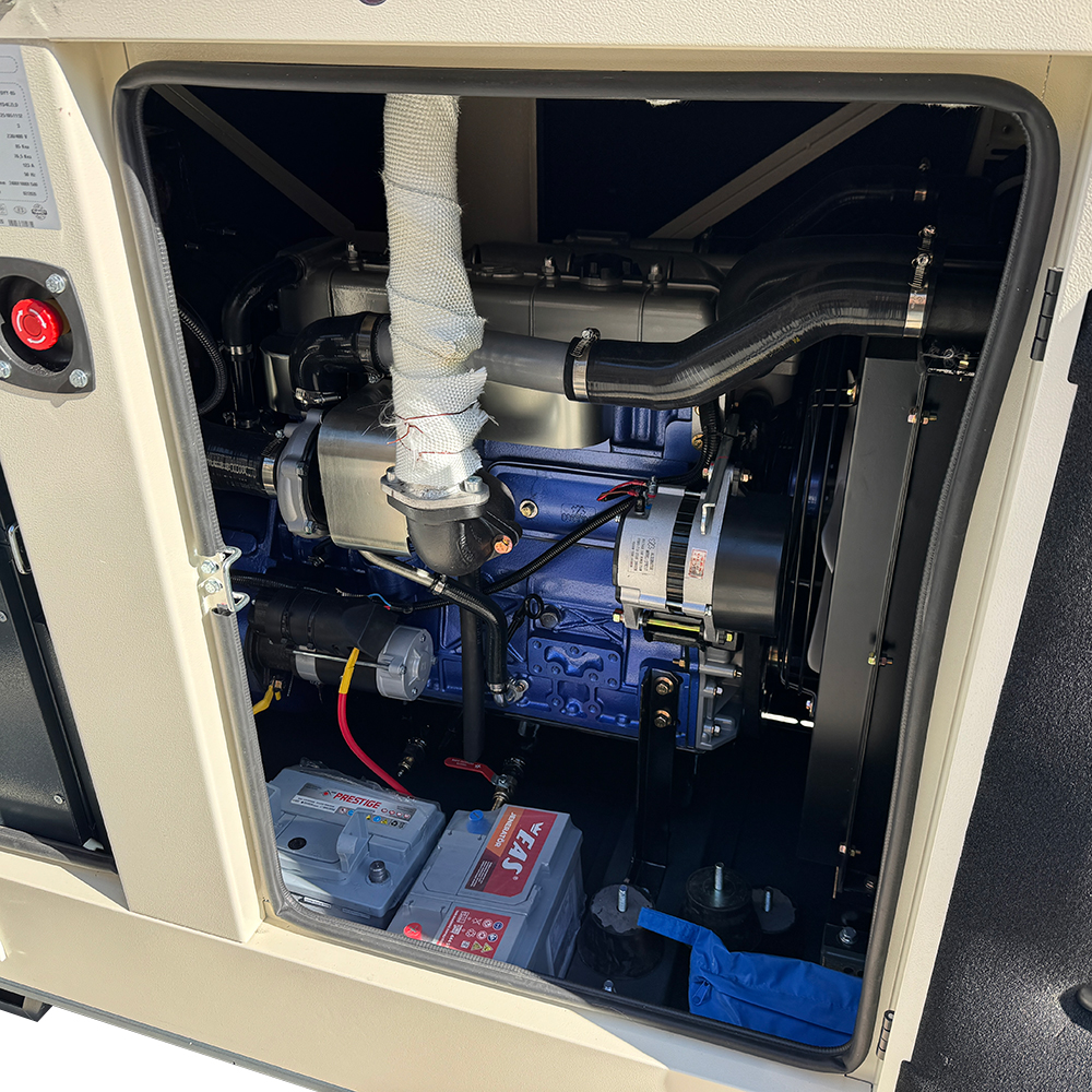 Дизельний генератор OYAL OYY-85 YANG DONG Y4EZLD 80KVA/64KW, Альтернатор OYL224F, витрата 75% навантаження - 10,5 літрів/год, 230/400 В, 50 Гц (AVR+ATS) 2400*1000*1500 мм, 1100 кг, 170 л