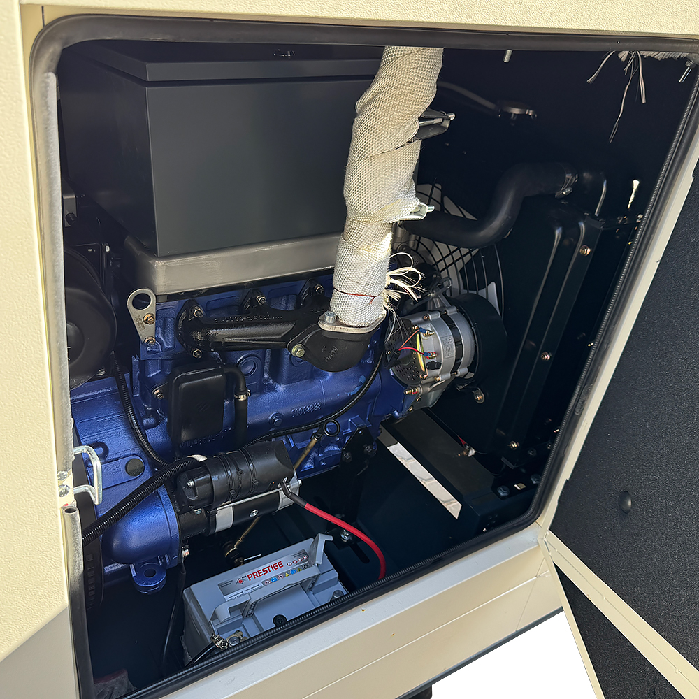 Дизельний генератор OYAL OYY-22 YANG DONG YND485D 22KVA/17.6KW, Альтернатор OYL184E, витрата 75% навантаження - 4,2 літри/годину, 230/400 В, 50 Гц (AVR+ATS) 2000*900*1200 мм, 630 кг, 115 л
